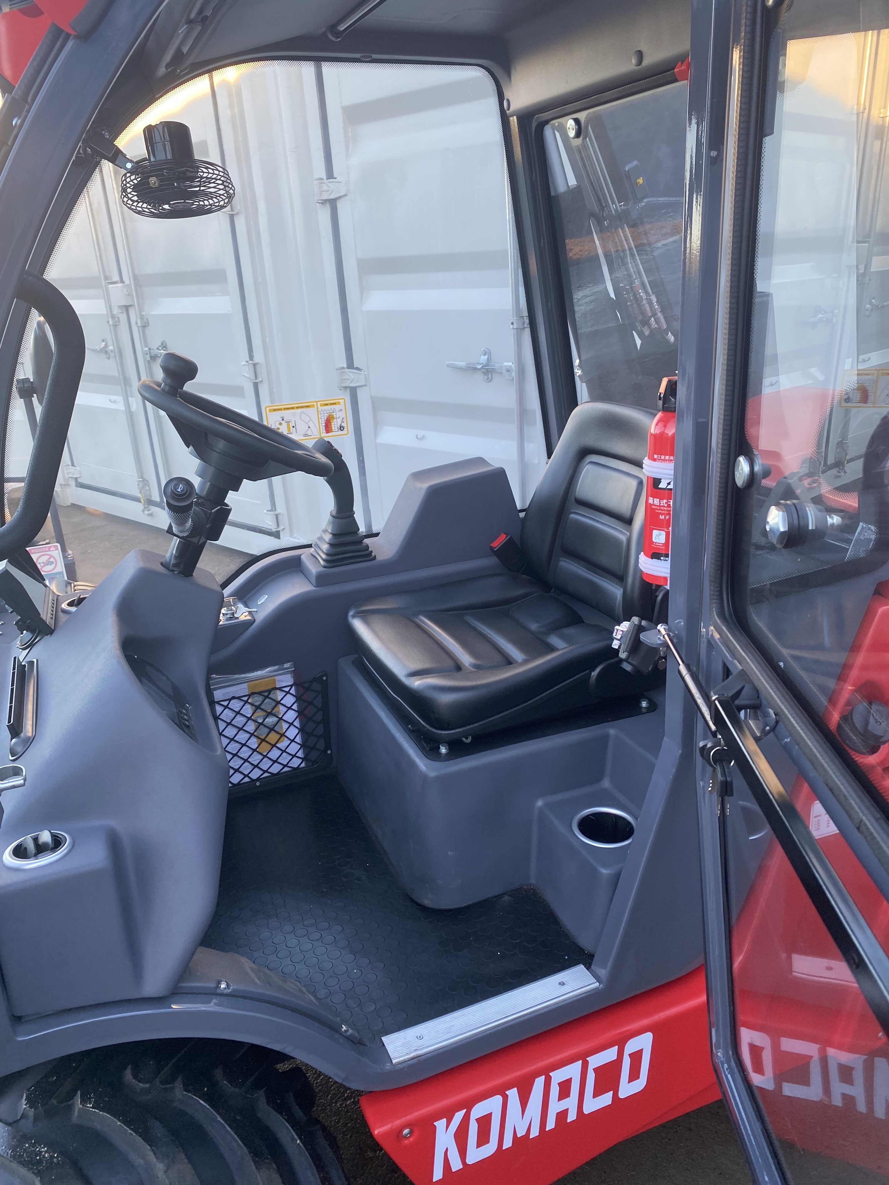 Komaco KT1500 Telescopic Loader/Multi Tool Machine - Komaco Compact ...